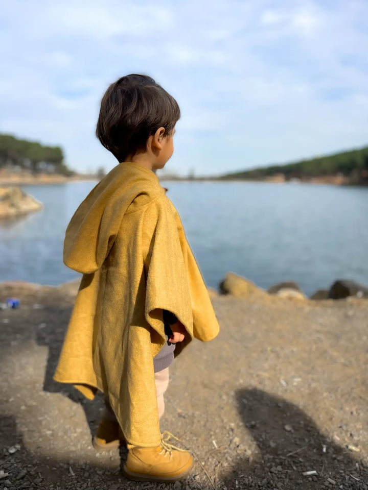 HOODED CASHMERE PONCHO